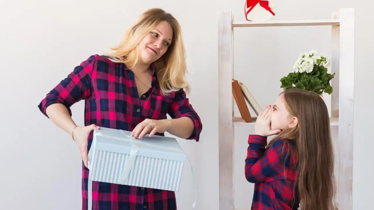 Giveaways Look What Mom Found: Best Guide to Winning Family-Friendly Freebies