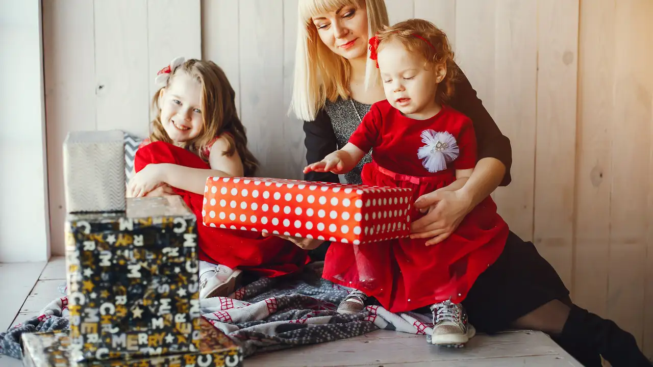 Look What Mom Found Give Aways: Weekly Wins for Moms, Kids & Families!